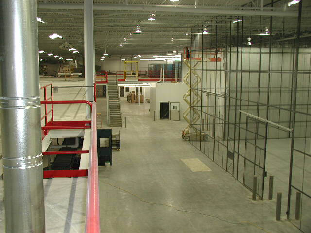 21-Control-cage-corridor